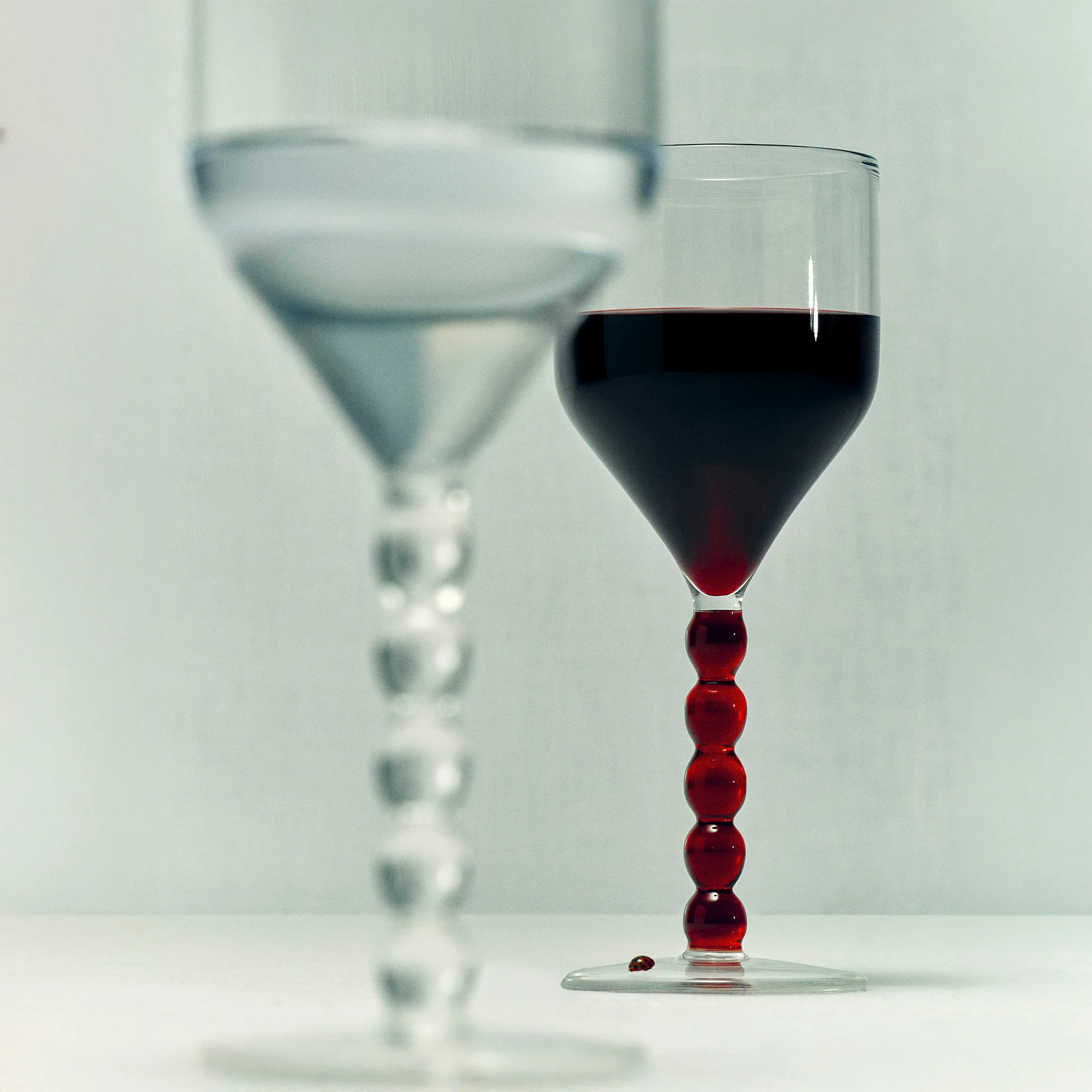 2 Perle Wine Glasses | Clear & Rouge - Image 3